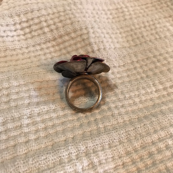 Floral ring - Picture 2 of 2